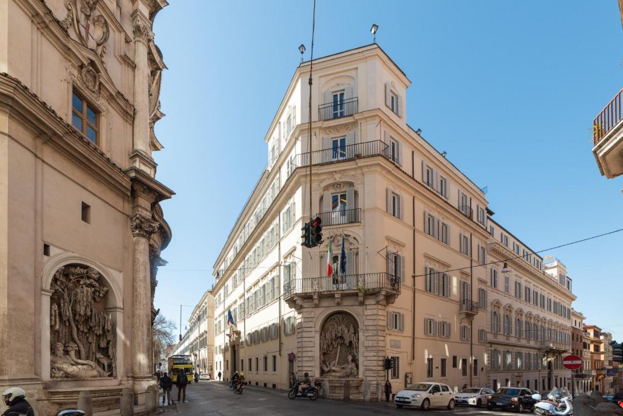Domus Domi Barberini Sq. * Roma
